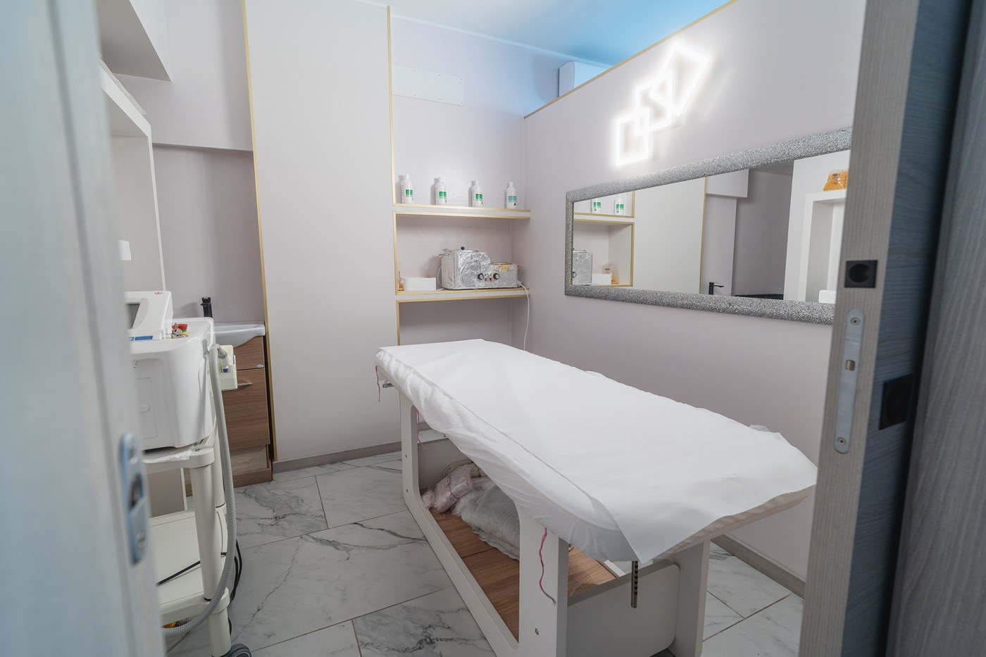 Cabina trattamenti viso e corpo di Royal Wax